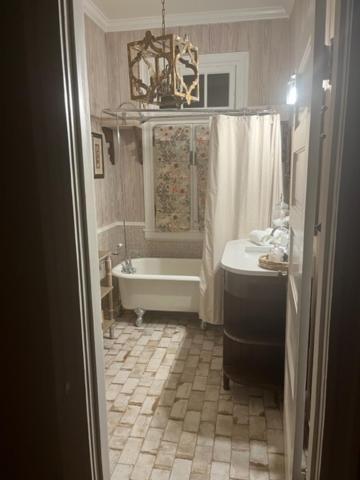 Jenny'S Downtown Hideaway Bed And Breakfast Laurel Εξωτερικό φωτογραφία